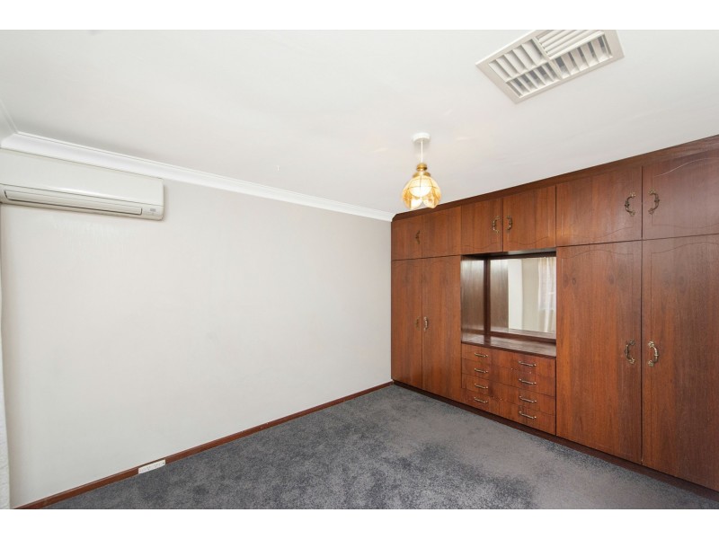 11 Agati Place, Forrestfield WA 6058