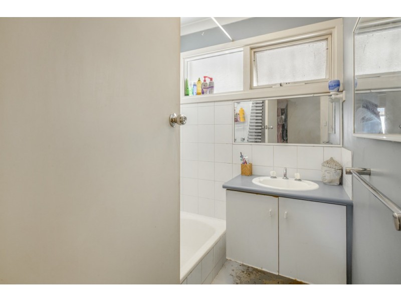 Unit 2/17 Westbrook Way, Girrawheen WA 6064