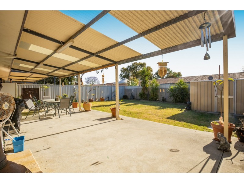 Unit 2/17 Westbrook Way, Girrawheen WA 6064