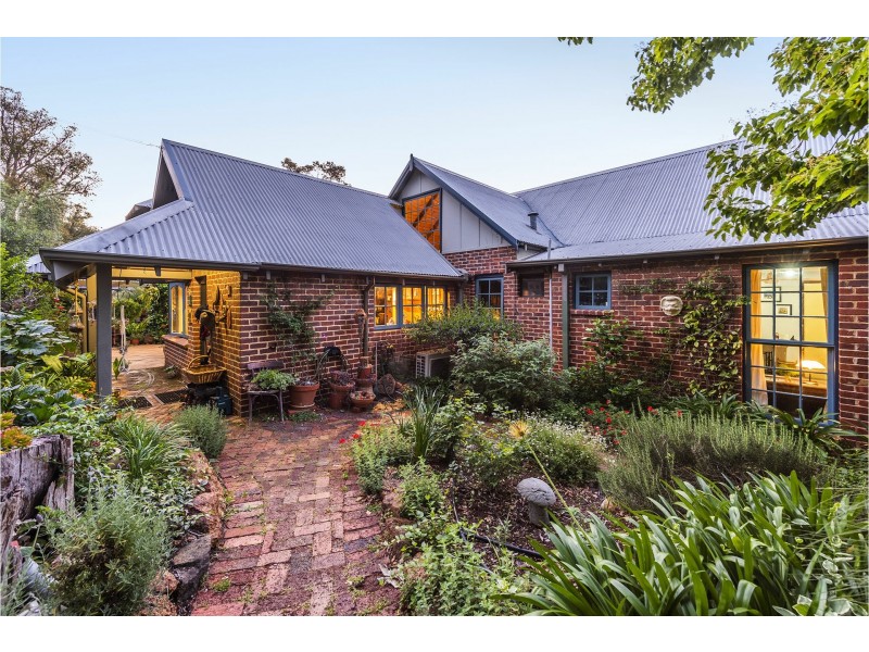 231 Paulls Valley Road, Paulls Valley WA 6076