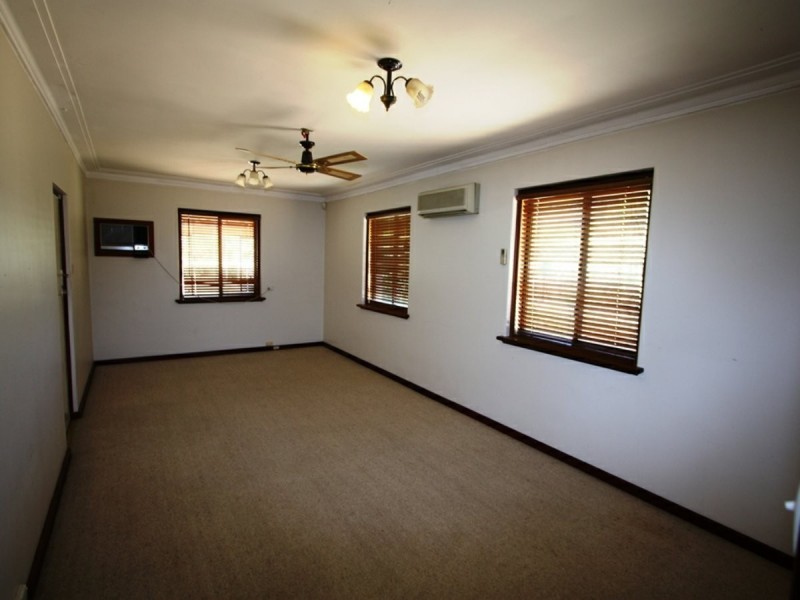 49 Hawtin Road, Maida Vale WA 6057