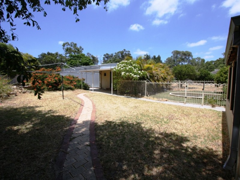 49 Hawtin Road, Maida Vale WA 6057