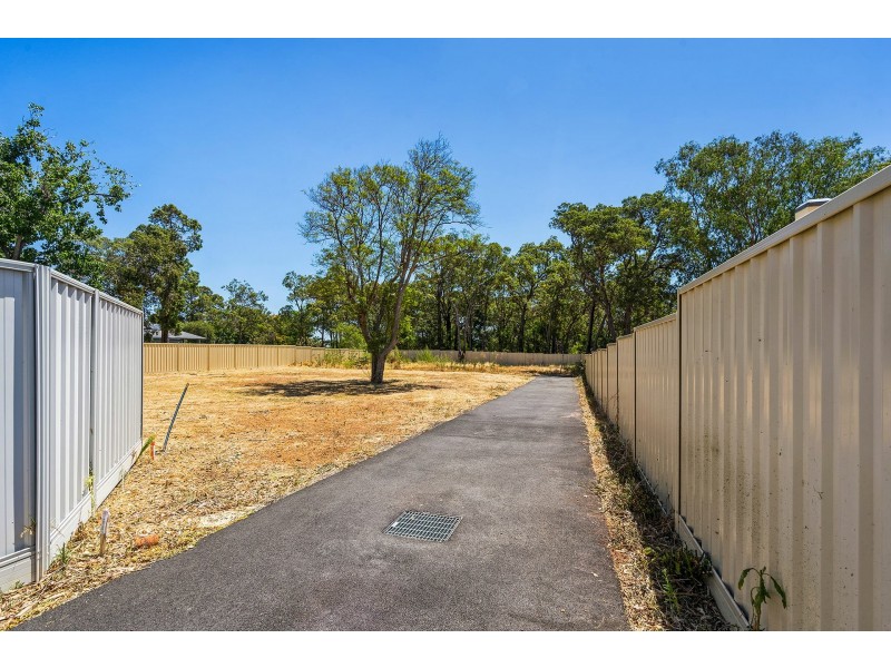 40A Boonooloo Road, Kalamunda WA 6076