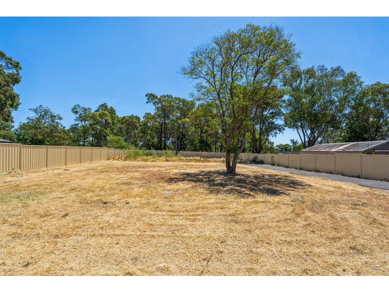 40A Boonooloo Road, Kalamunda WA 6076