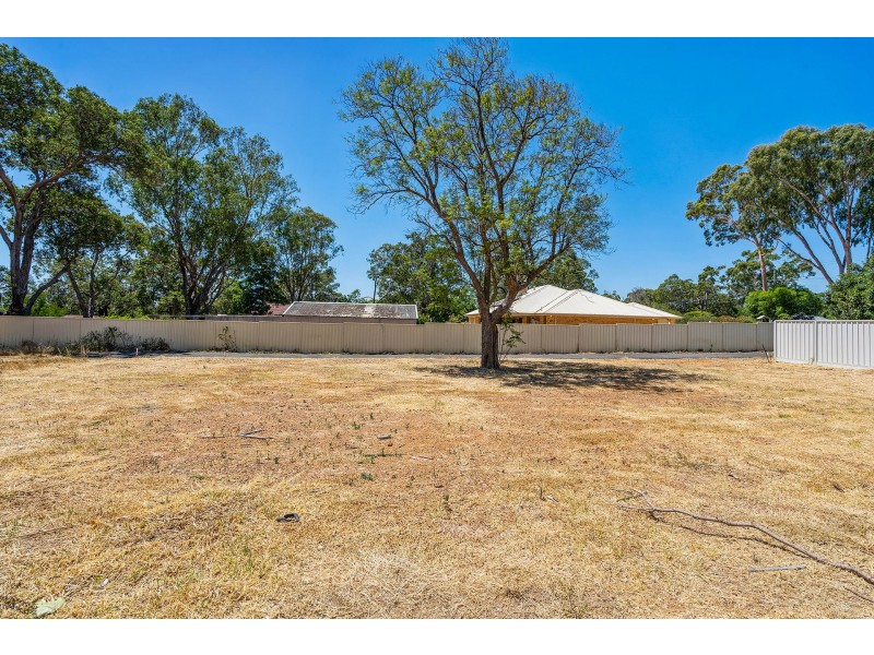 40A Boonooloo Road, Kalamunda WA 6076