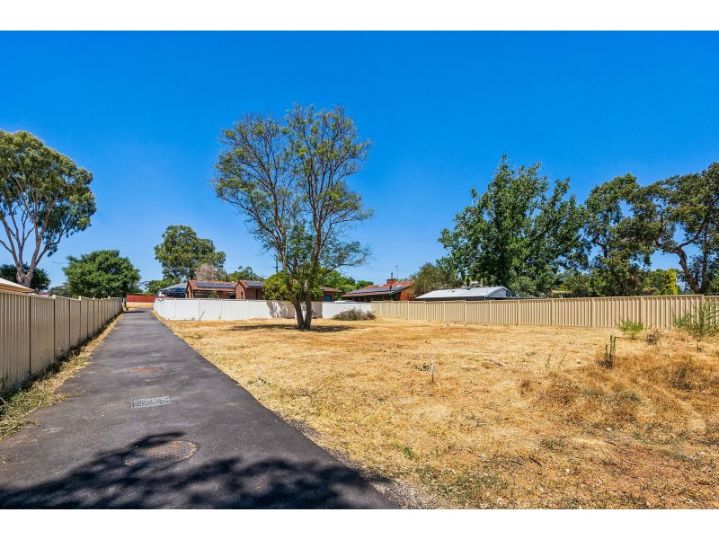 40A Boonooloo Road, Kalamunda WA 6076