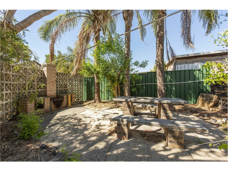 12 Western Place, High Wycombe WA 6057