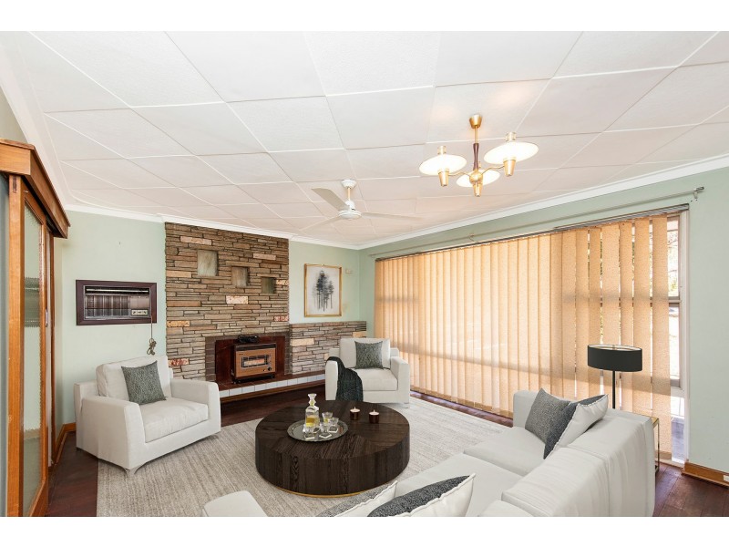 12 Western Place, High Wycombe WA 6057