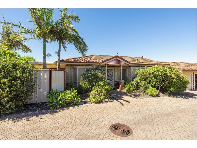 Unit 4/7 Brooks Street, Kalamunda WA 6076