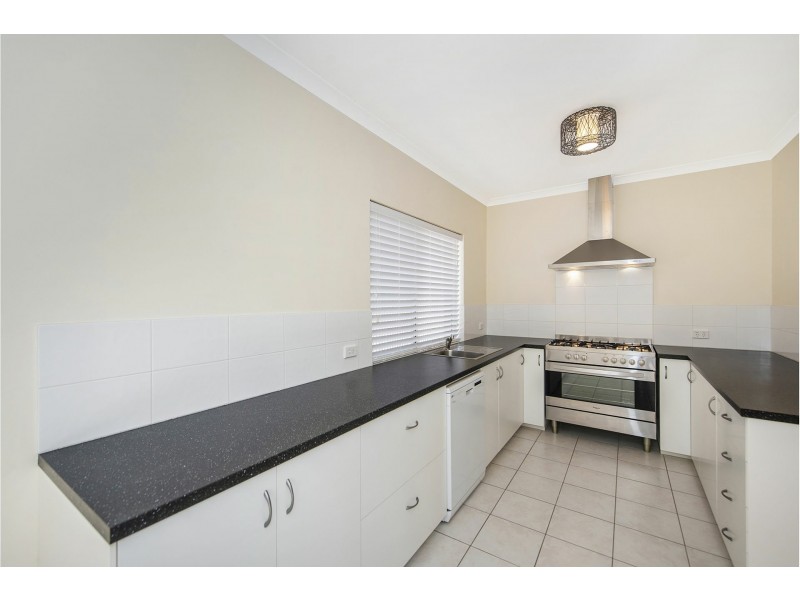 Unit 4/7 Brooks Street, Kalamunda WA 6076