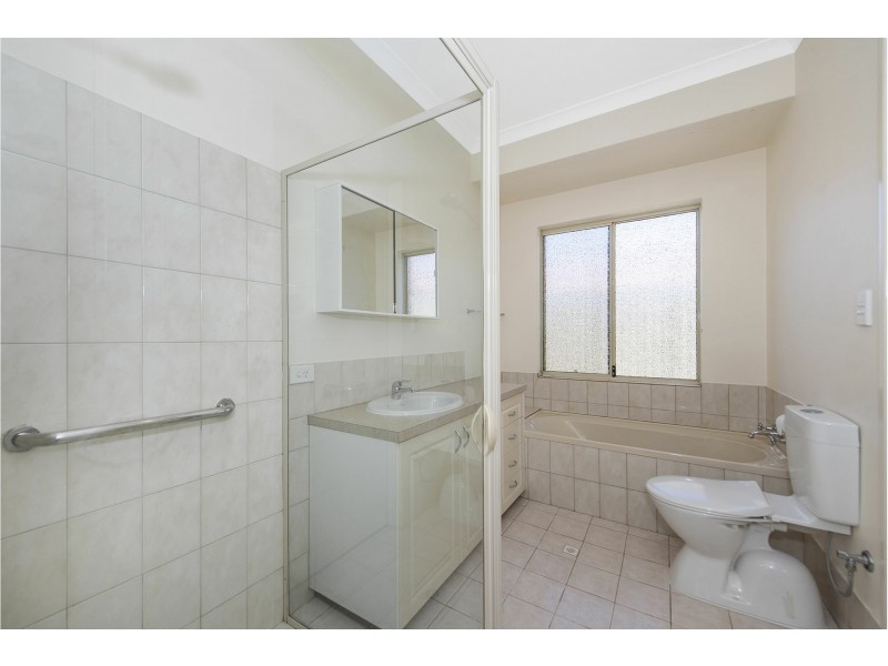 Unit 4/7 Brooks Street, Kalamunda WA 6076