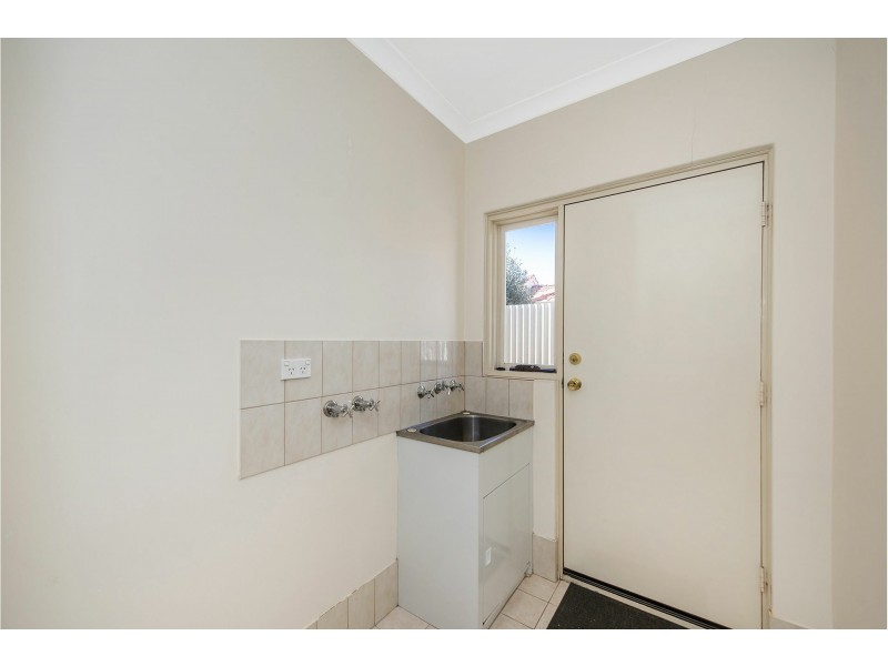 Unit 4/7 Brooks Street, Kalamunda WA 6076