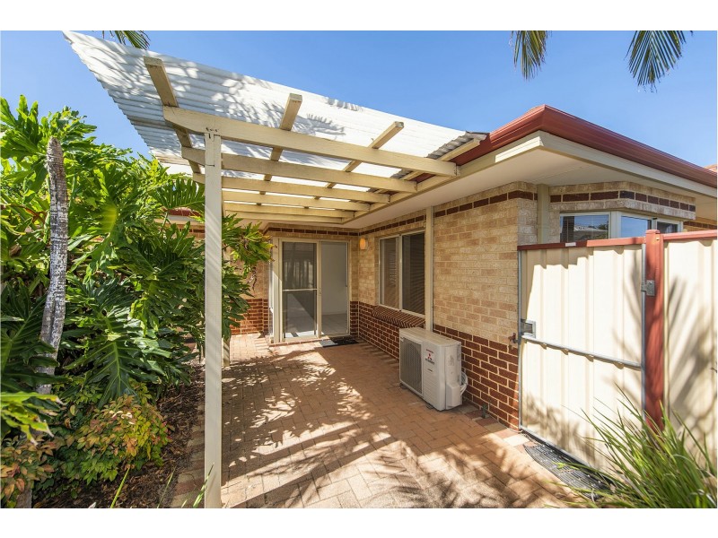 Unit 4/7 Brooks Street, Kalamunda WA 6076