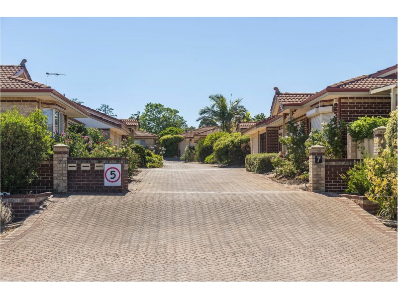 Unit 4/7 Brooks Street, Kalamunda WA 6076