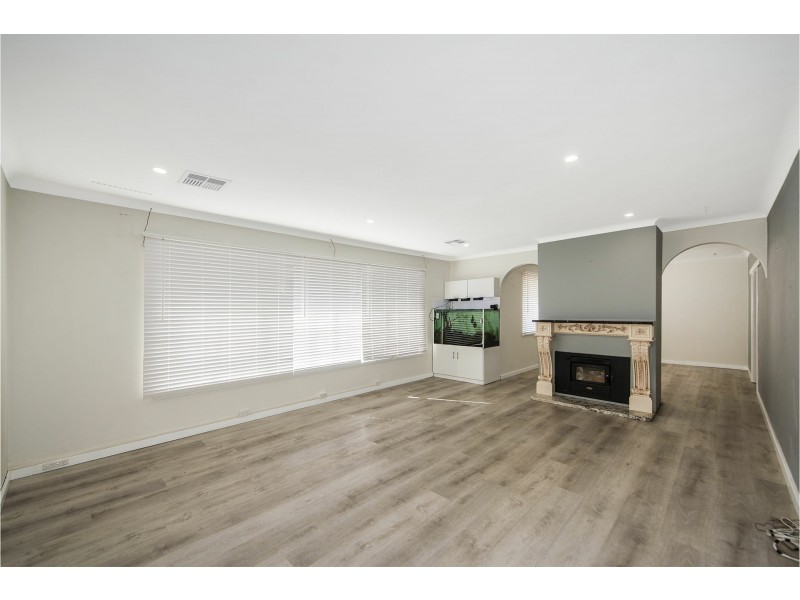 69 Lesmurdie Road East, Walliston WA 6076