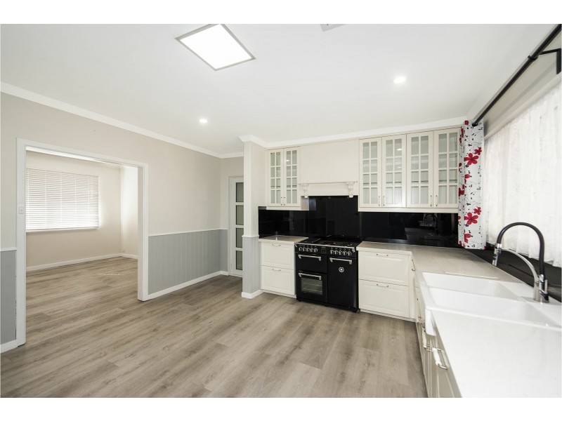 69 Lesmurdie Road East, Walliston WA 6076