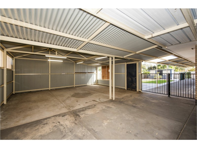 69 Lesmurdie Road East, Walliston WA 6076