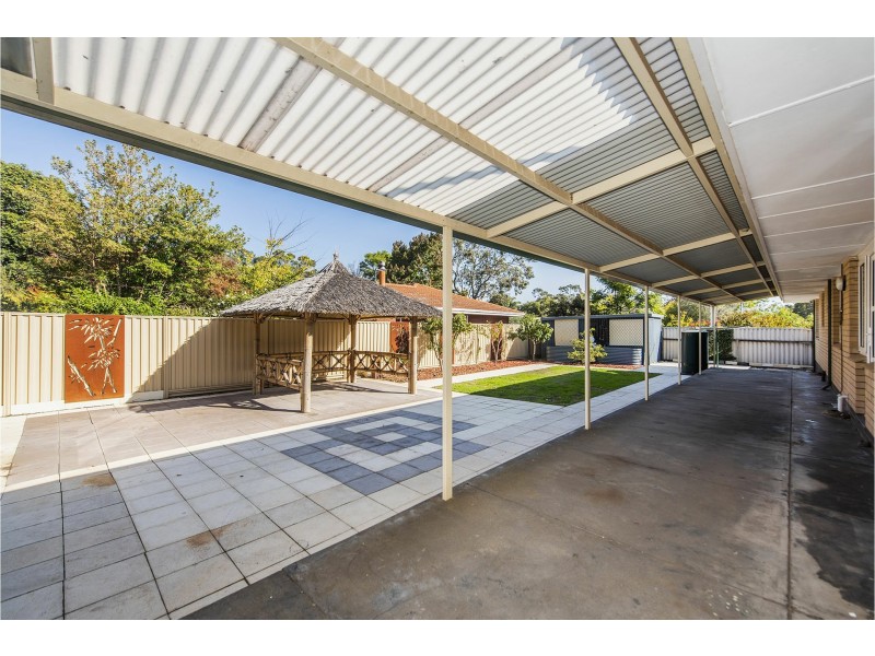 69 Lesmurdie Road East, Walliston WA 6076