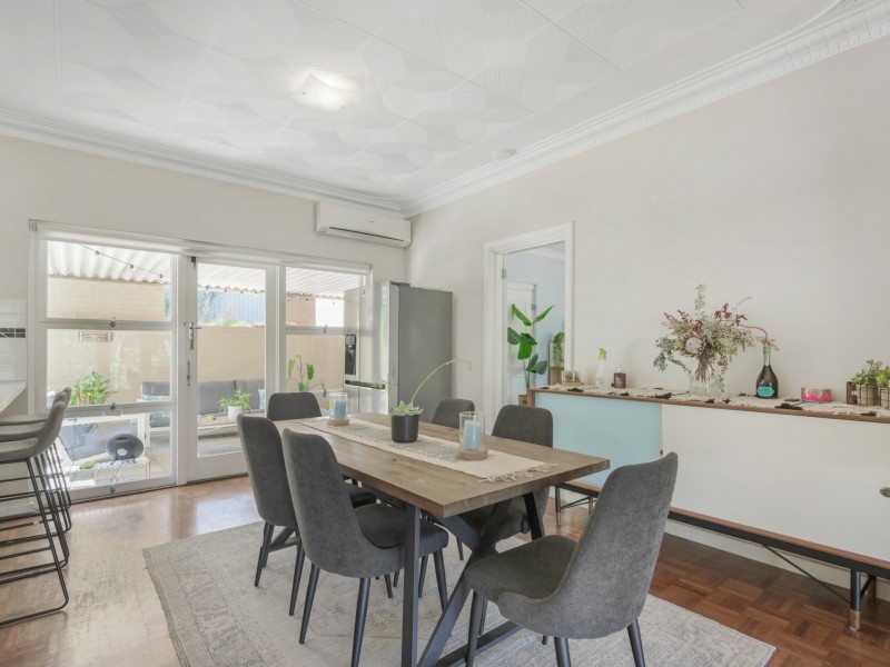 275 Lesmurdie Road, Lesmurdie WA 6076