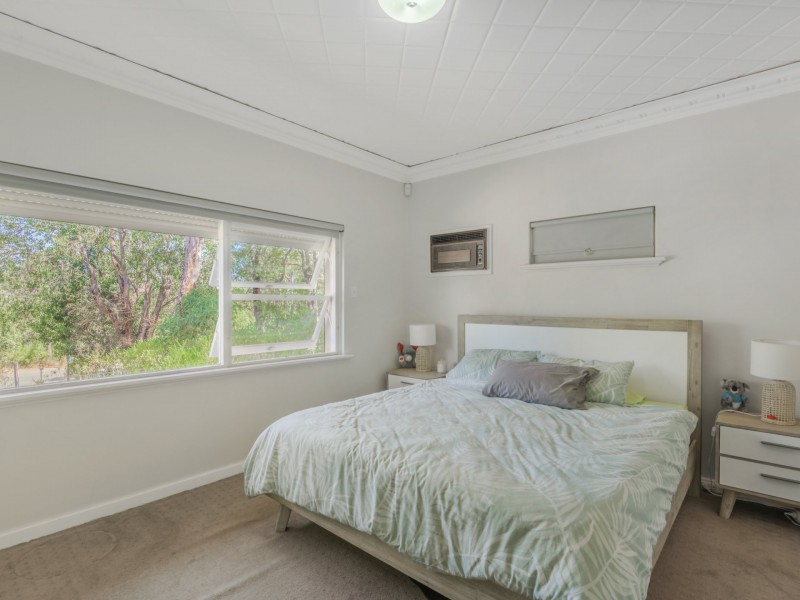 275 Lesmurdie Road, Lesmurdie WA 6076