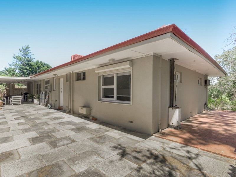 275 Lesmurdie Road, Lesmurdie WA 6076