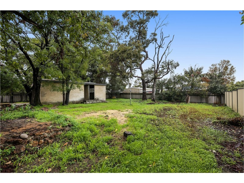 17 Cotherstone Road, Kalamunda WA 6076