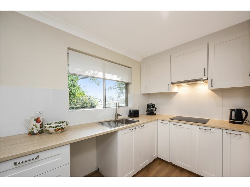 17 Cotherstone Road, Kalamunda WA 6076