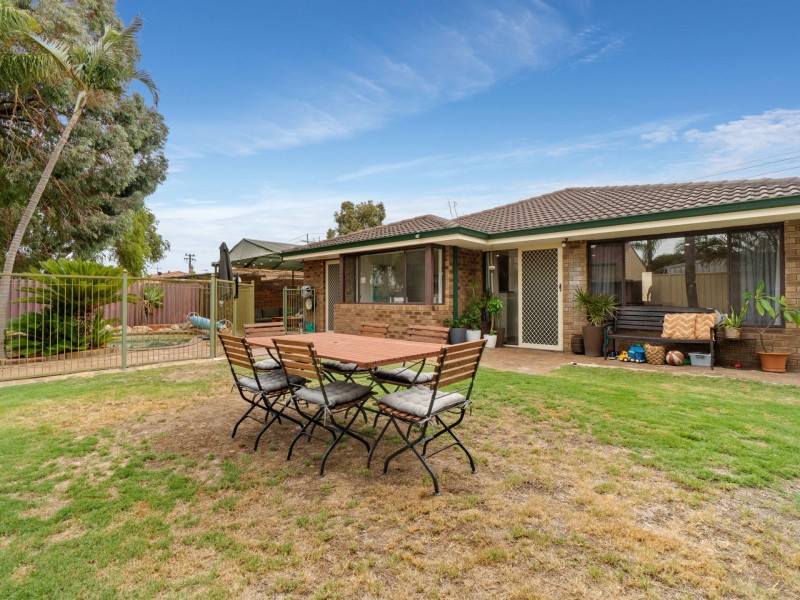 53 Wittenoom Road, High Wycombe WA 6057