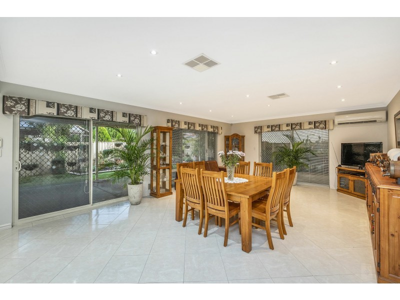 59 Gillings Parade, Wattle Grove WA 6107