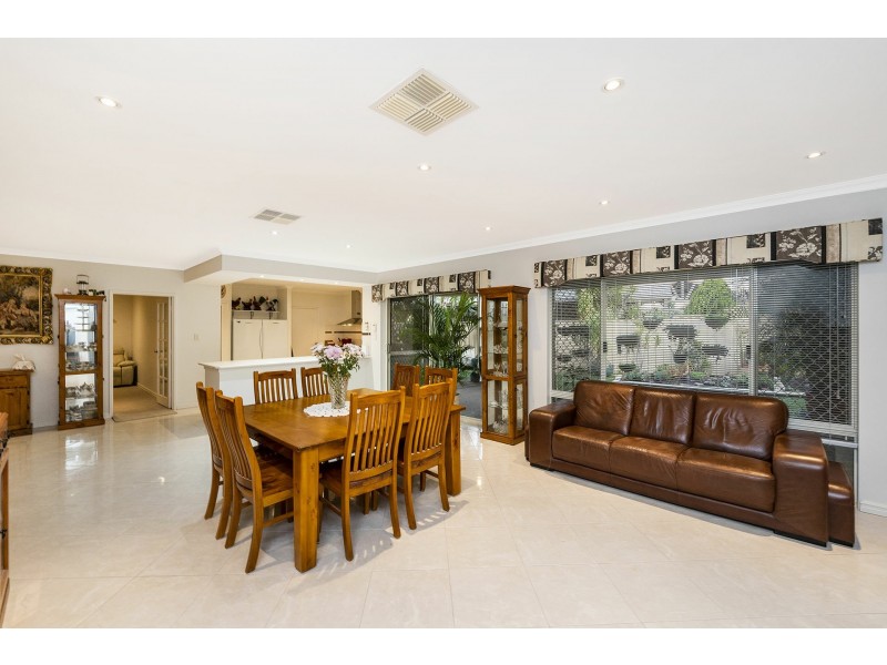 59 Gillings Parade, Wattle Grove WA 6107