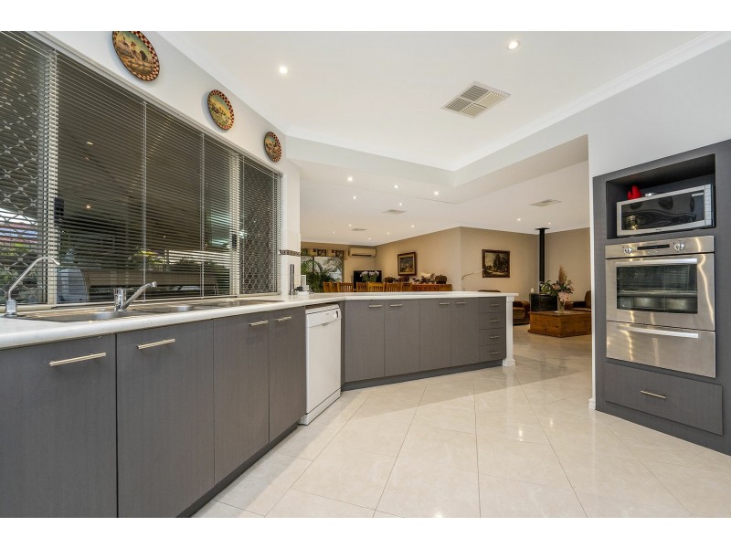 59 Gillings Parade, Wattle Grove WA 6107