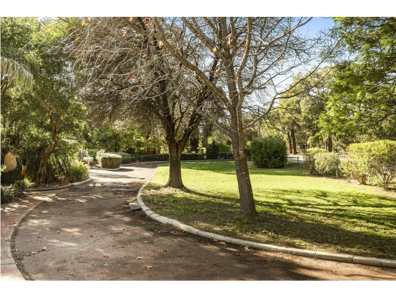 65 Ridgehill Road, Maida Vale WA 6057