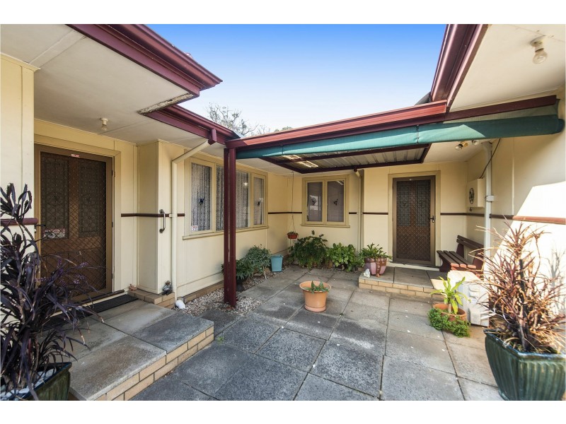 86 Lesmurdie Road, Lesmurdie WA 6076