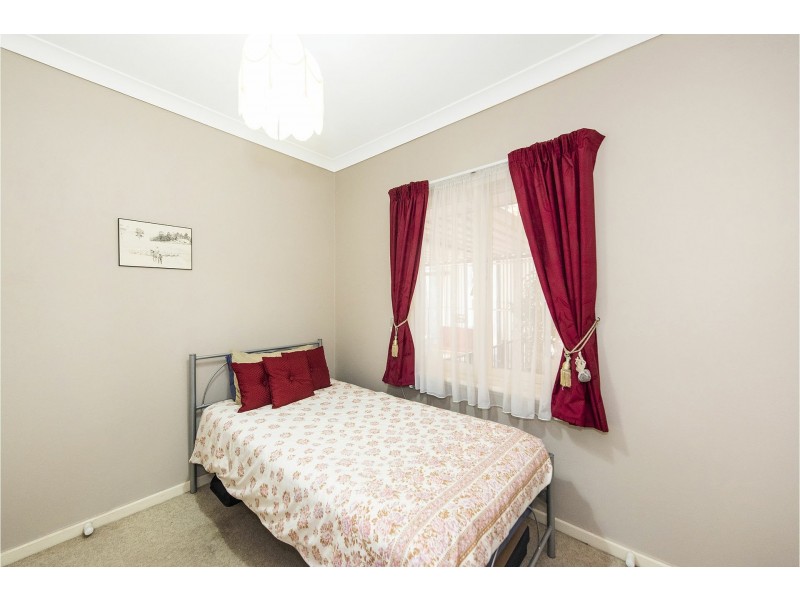 86 Lesmurdie Road, Lesmurdie WA 6076