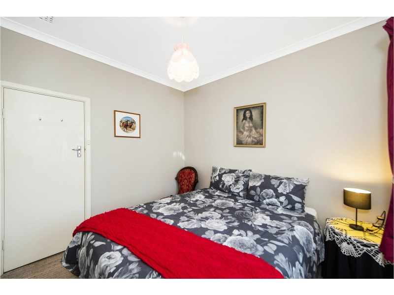 86 Lesmurdie Road, Lesmurdie WA 6076