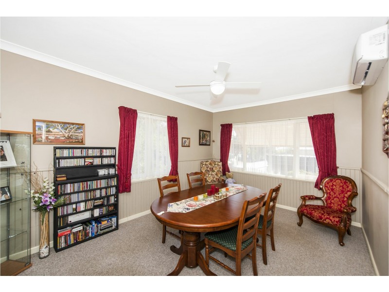 86 Lesmurdie Road, Lesmurdie WA 6076