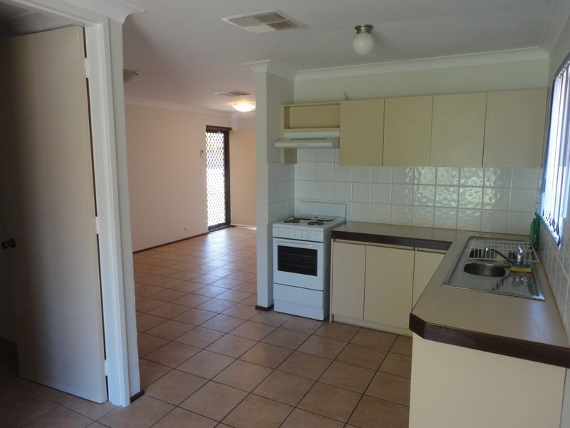 5 Marden Road, Thornlie WA 6108