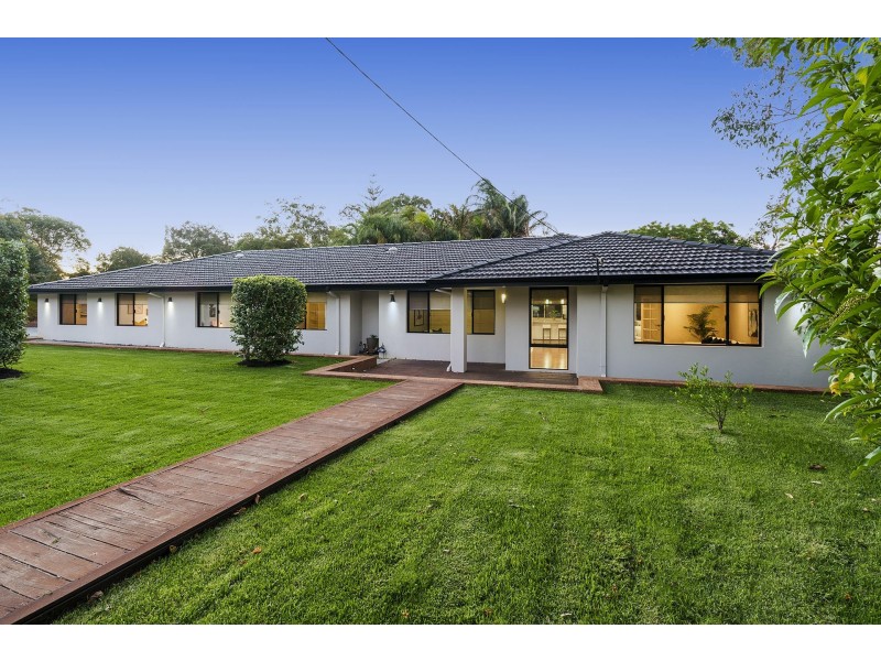 16 Connor Road, Lesmurdie WA 6076