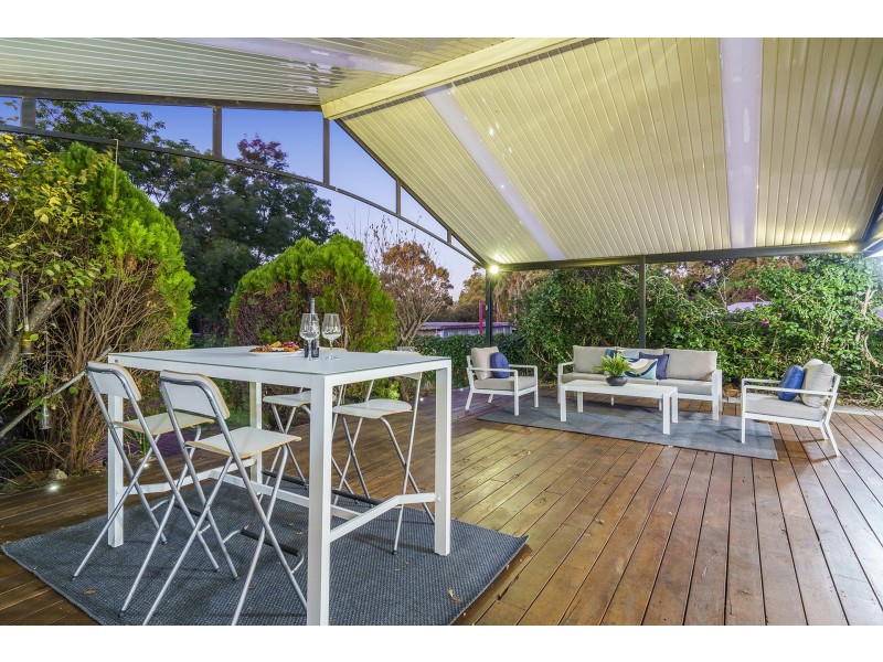 16 Connor Road, Lesmurdie WA 6076