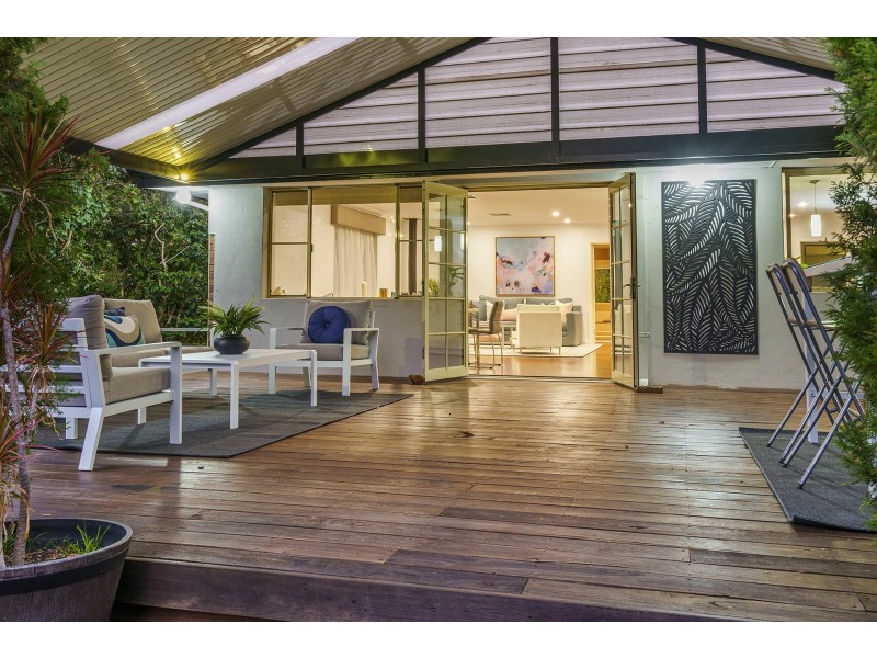 16 Connor Road, Lesmurdie WA 6076