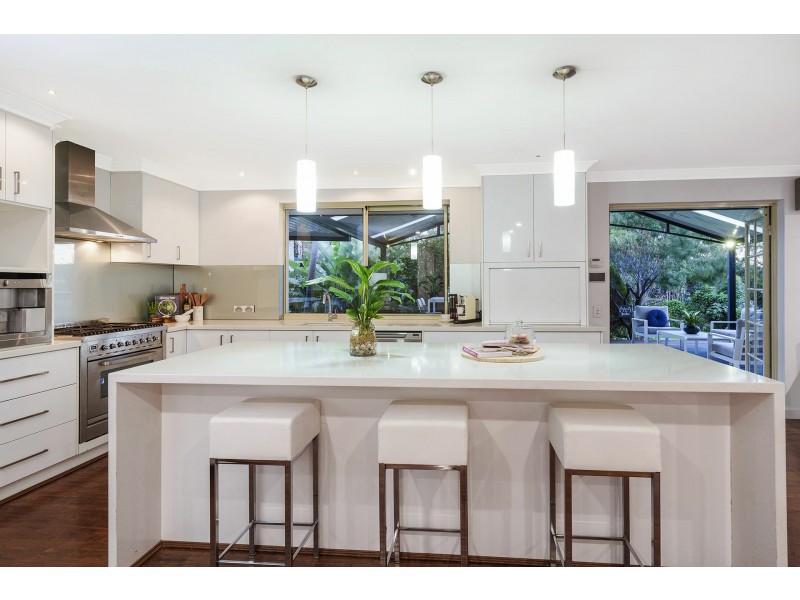 16 Connor Road, Lesmurdie WA 6076