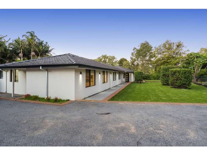 16 Connor Road, Lesmurdie WA 6076