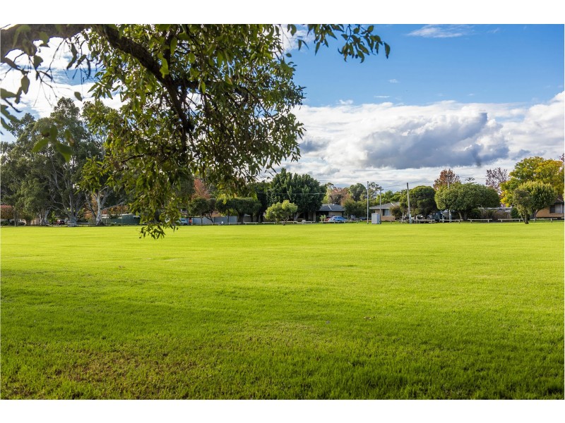 100 David Street, Maida Vale WA 6057