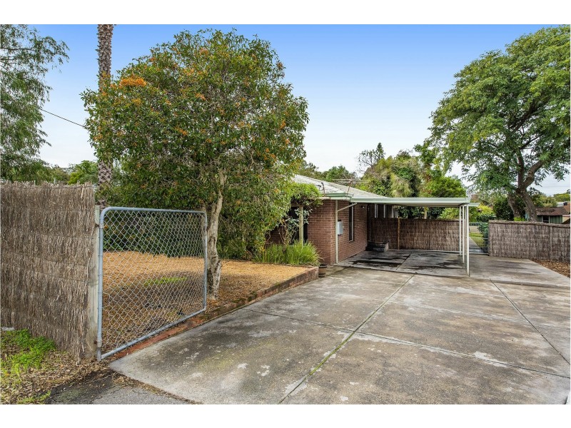 26 Shield Road, Lesmurdie WA 6076