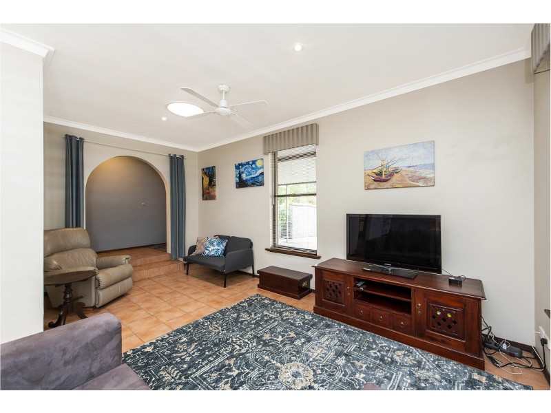 26 Shield Road, Lesmurdie WA 6076