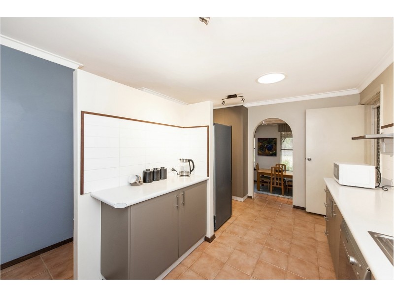 26 Shield Road, Lesmurdie WA 6076