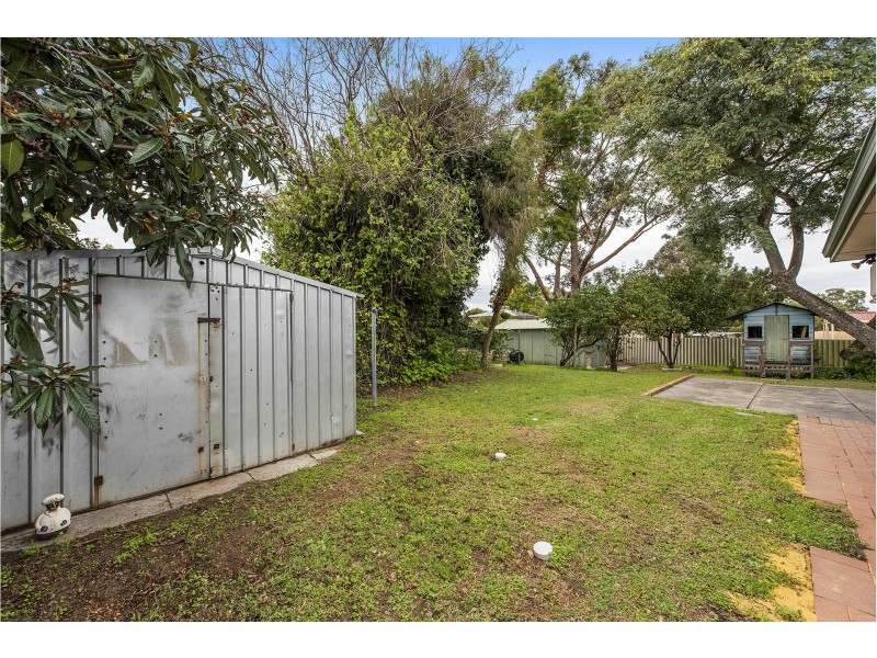 26 Shield Road, Lesmurdie WA 6076