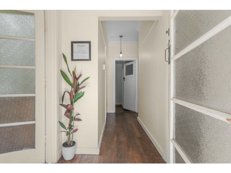 33 Urch Road, Kalamunda WA 6076