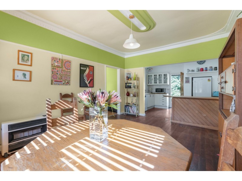 33 Urch Road, Kalamunda WA 6076