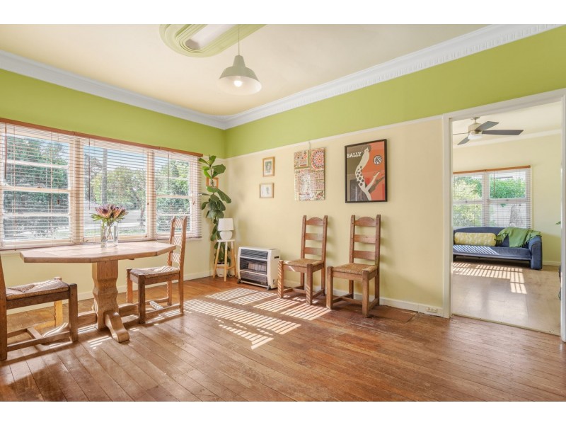 33 Urch Road, Kalamunda WA 6076